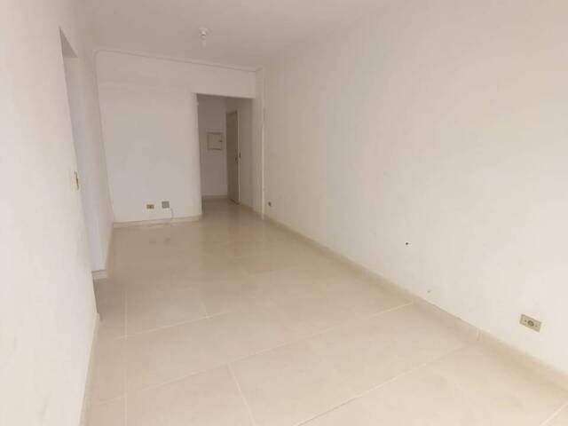 Apartamento para Locação em Guarujá - 2