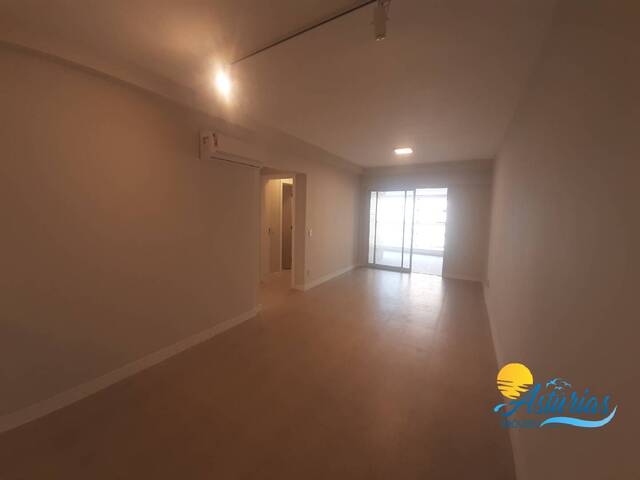 Apartamento para Locação em Guarujá - 2