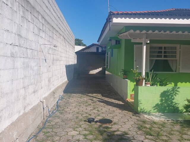 Casa para Venda em Guarujá - 4
