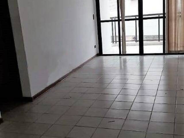 Apartamento para Venda em Guarujá - 2