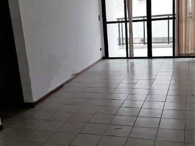 Apartamento para Venda em Guarujá - 4