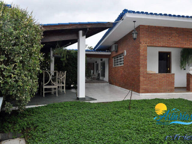 #E21756 - Casa para Venda em Guarujá - SP