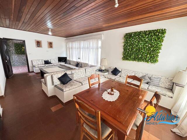 #A21973 - Casa para Venda em Guarujá - SP