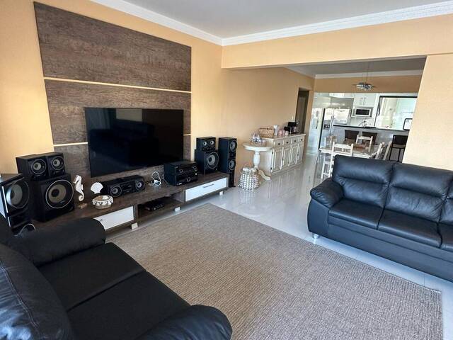 #E22038 - Apartamento para Venda em Guarujá - SP