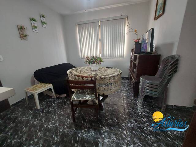 Locação em Jardim Las Palmas - Guarujá